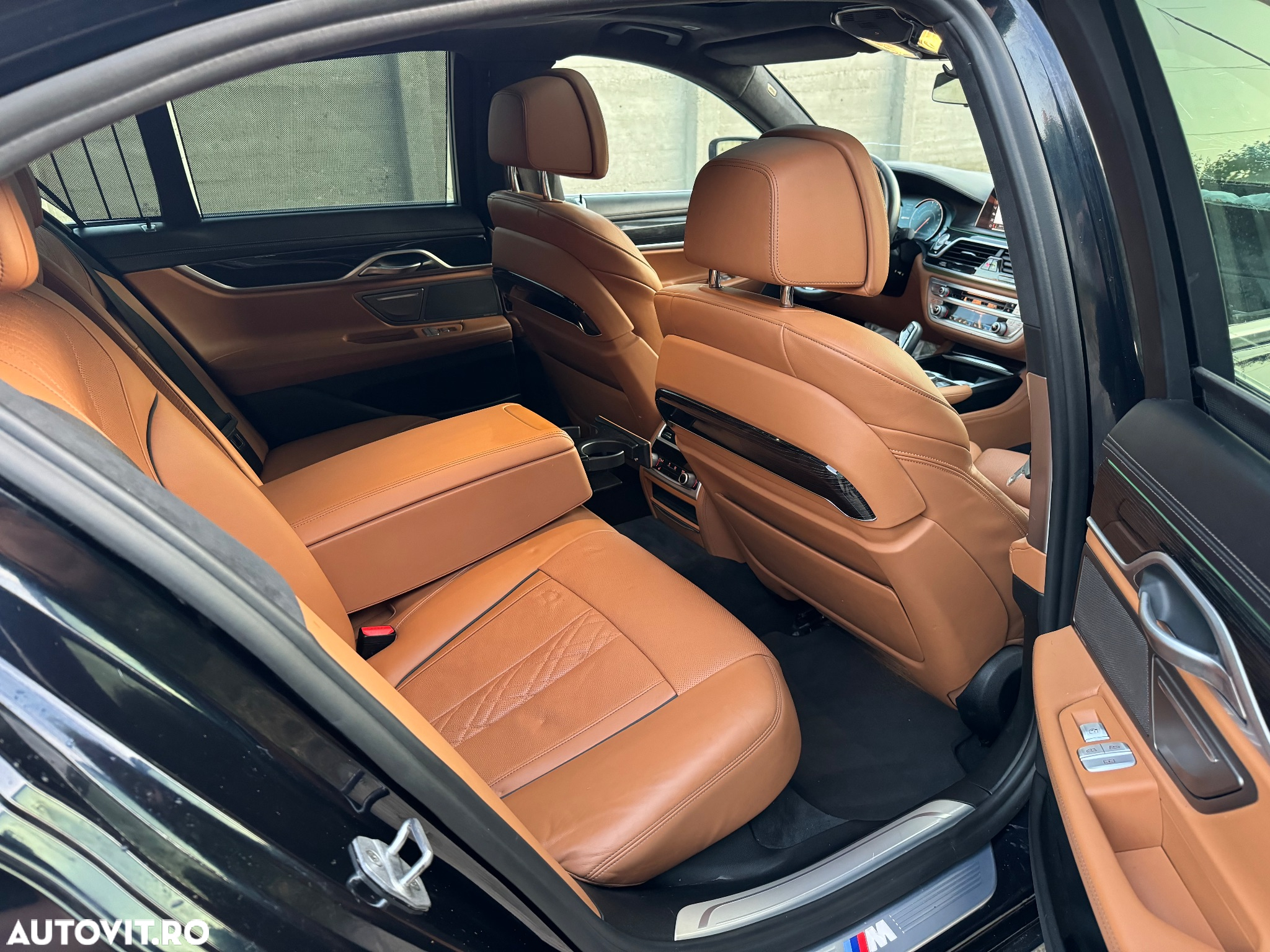 BMW Seria 7 740e iPerformance - 9