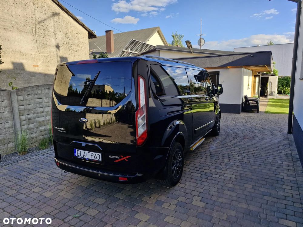 Ford Tourneo Custom - 5