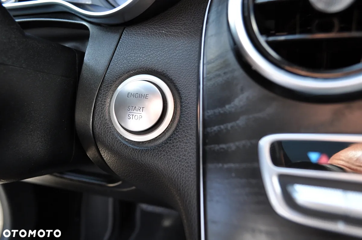 Mercedes-Benz GLC 350 e 4Matic 7G-TRONIC AMG Line - 33