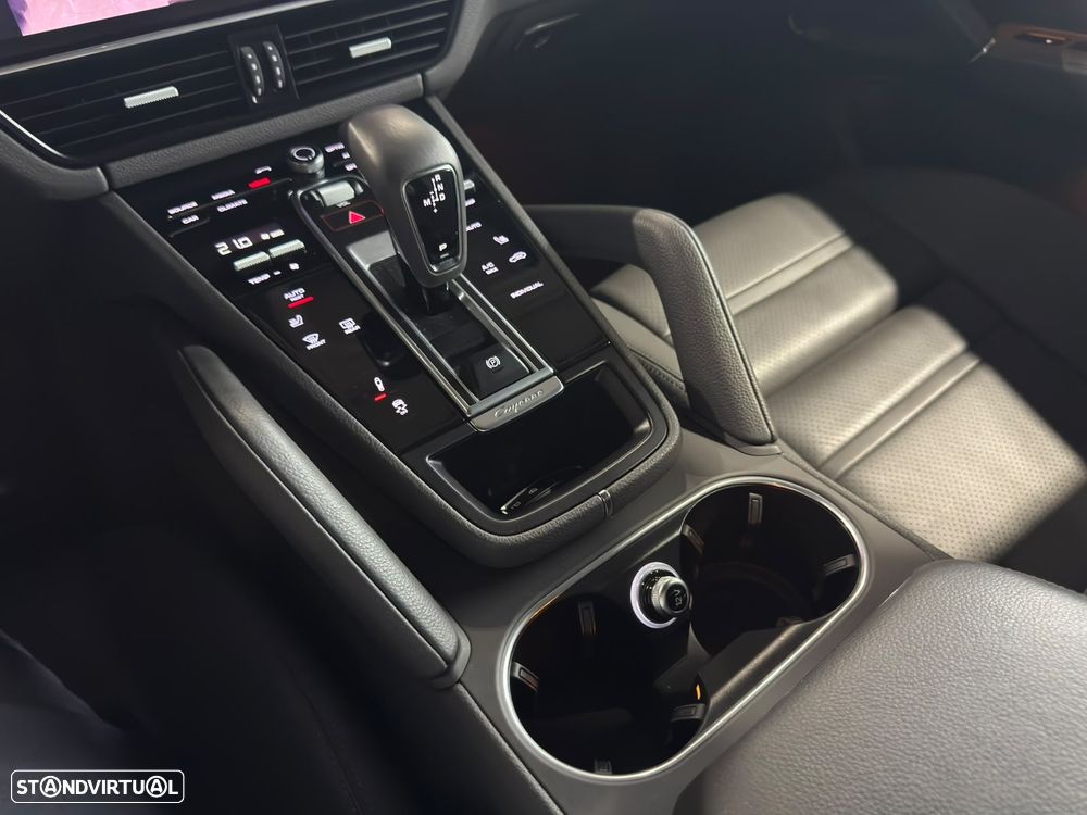 Porsche Cayenne E-Hybrid Platinum Edition - 46