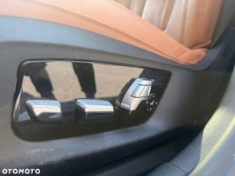 BMW Seria 5 530d xDrive mHEV Luxury Line - 27
