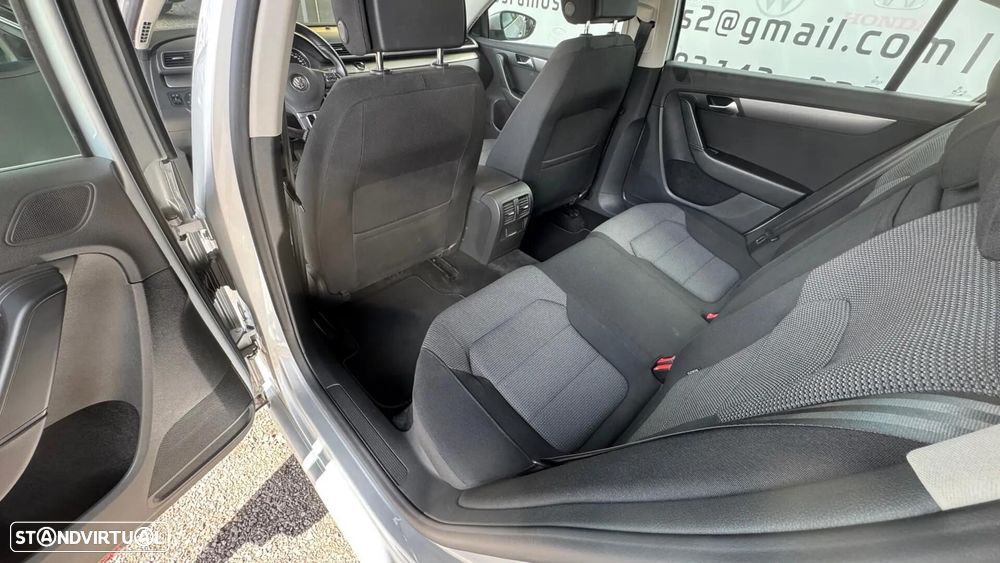 VW Passat 1.6 TDI BlueMotion - 22