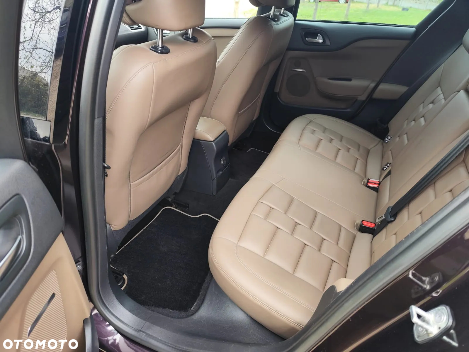 Citroën DS4 e-HDi 115 SoChic - 20