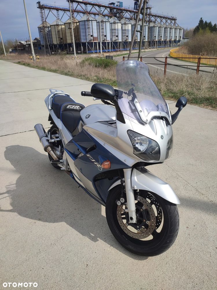 Yamaha FJR - 2
