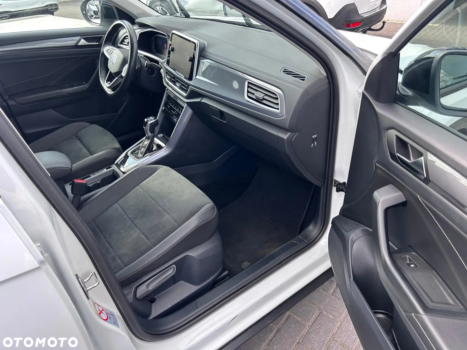 Volkswagen T-Roc 1.5 TSI Style DSG - 24