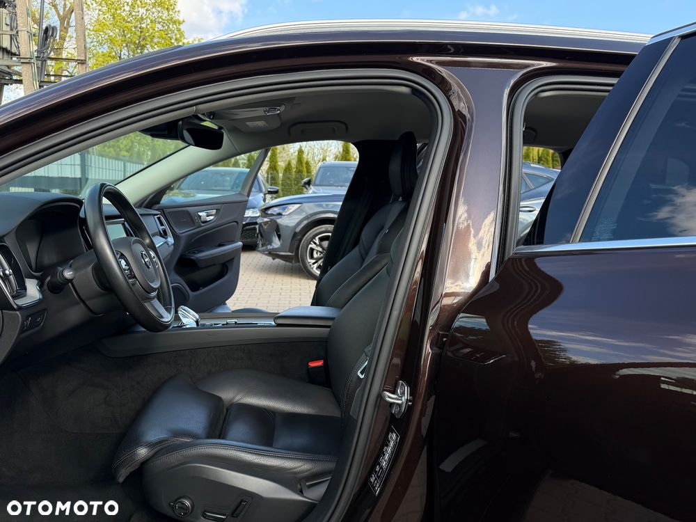 Volvo V60 B3 B Geartronic Momentum Pro - 29