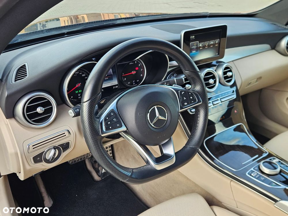 Mercedes-Benz Klasa C 300 9G-TRONIC - 12