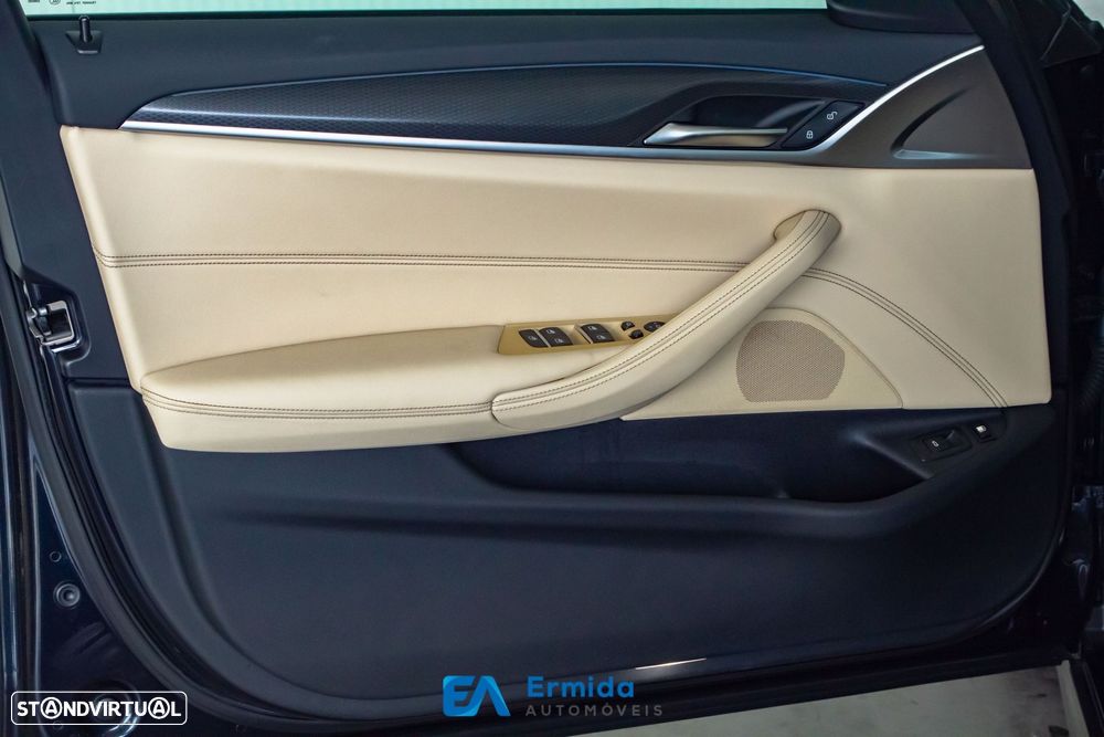 BMW 530 e Pack Desportivo M - 35