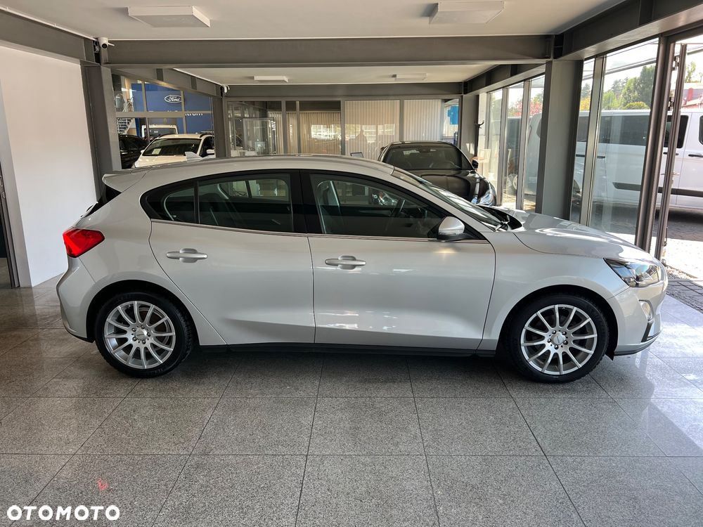 Ford Focus 1.0 EcoBoost mHEV Titanium - 16