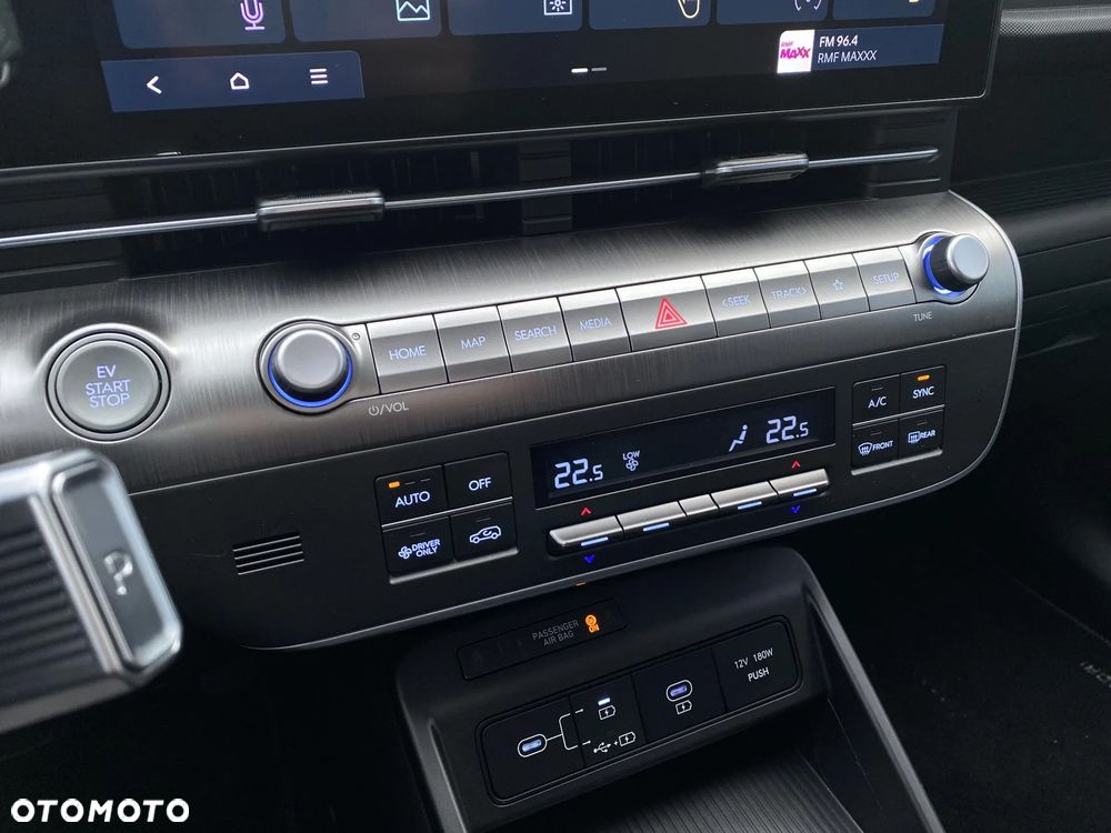 Hyundai Kona 65kWh Executive - 16