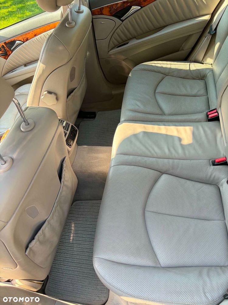 Mercedes-Benz Klasa E 320 T Avantgarde - 11