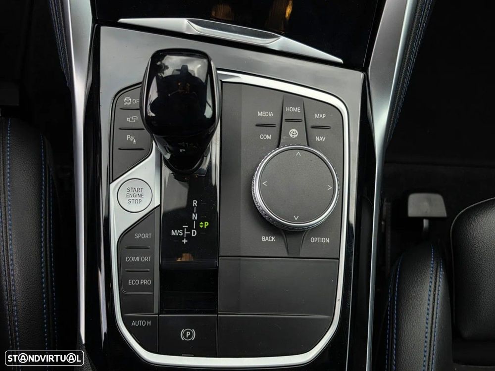 BMW 220 d Pack Desportivo M Auto - 23