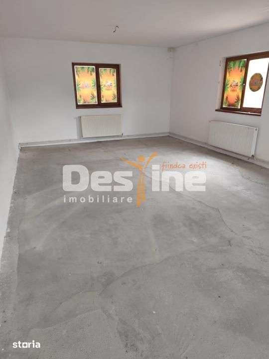 Spatiu comercial Baicoi - Imagine principală: 4/10
