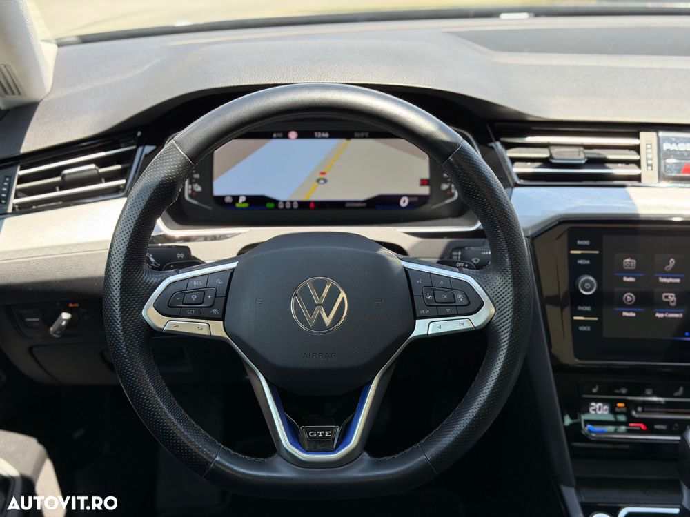 Volkswagen Passat - 19