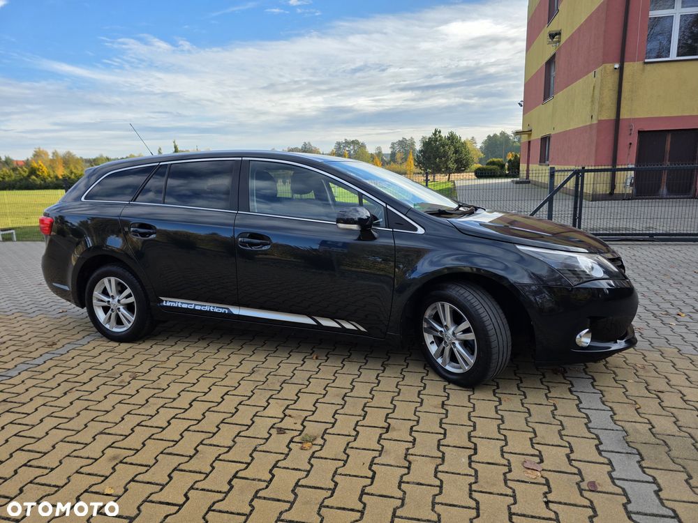 Toyota Avensis 2013 photo 5