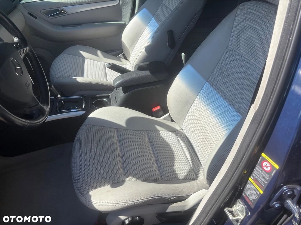 Mercedes-Benz Klasa A 170 Autotronic Avantgarde Grand Edition - 24