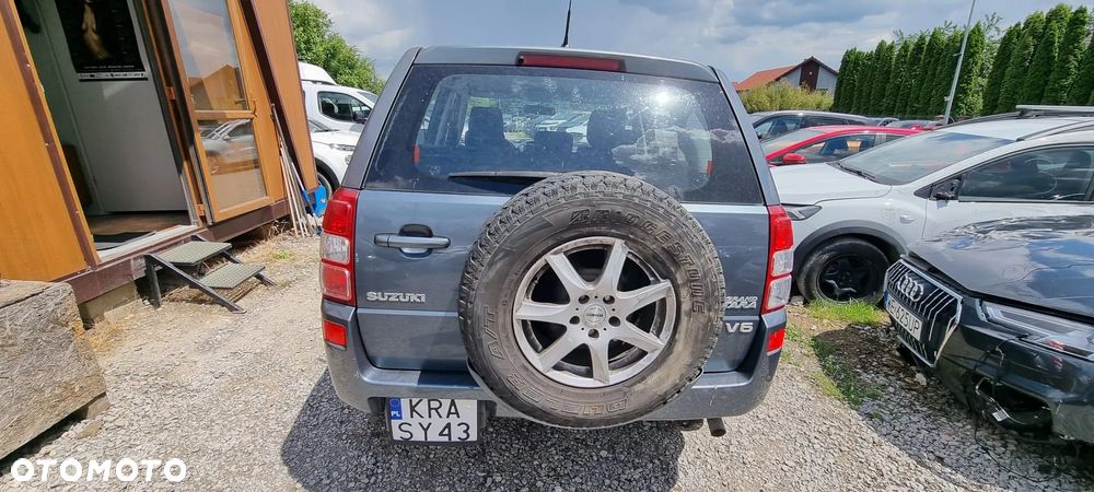Suzuki Grand Vitara 2.7 V6 - 16