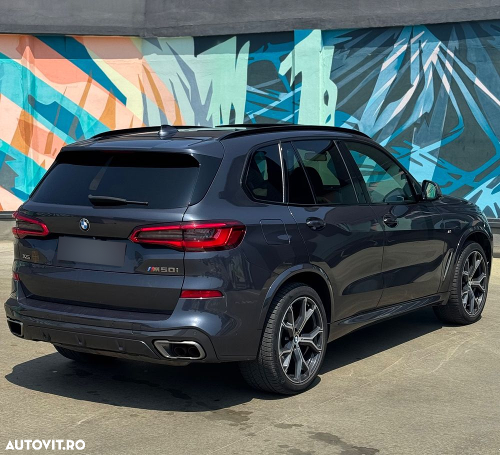 BMW X5 M M50i - 6