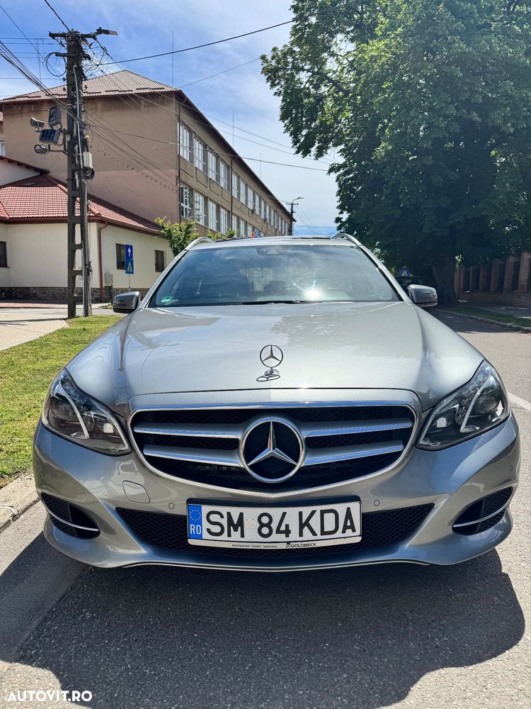 Mercedes-Benz E 220 CDI DPF BlueEFFICIENCY 7G-TRONIC - 4