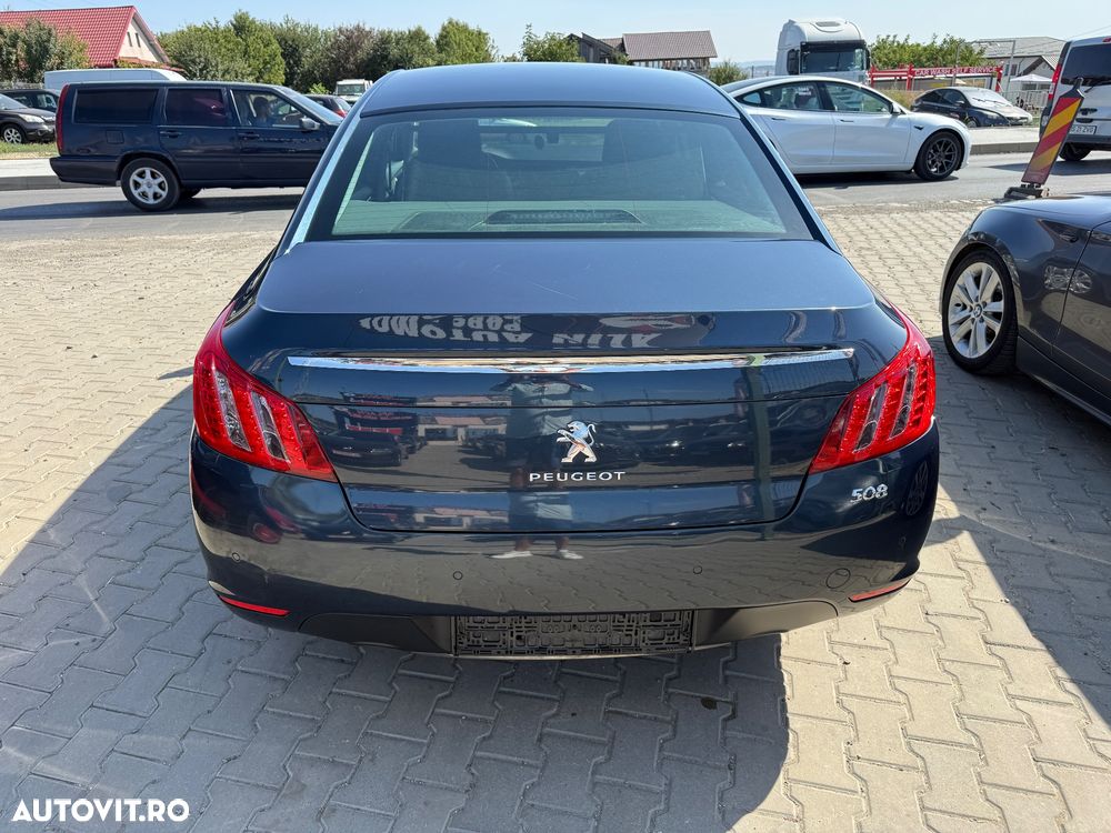 Peugeot 508 RXH Hybrid - 12