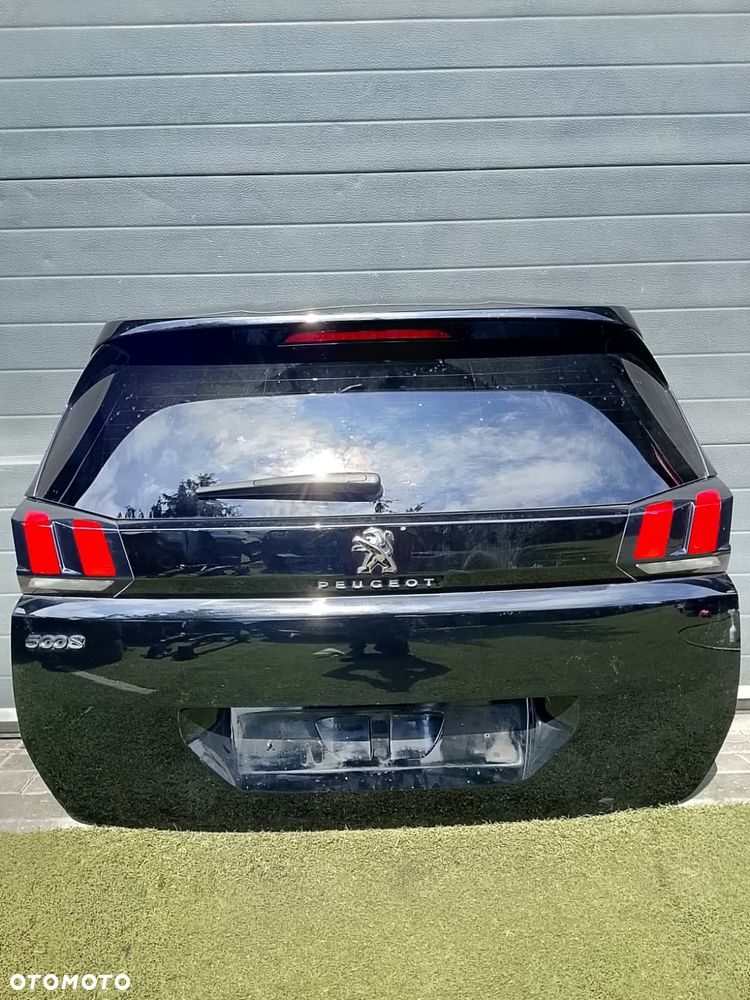 Klapa bagażnika Peugeot 5008 - 1