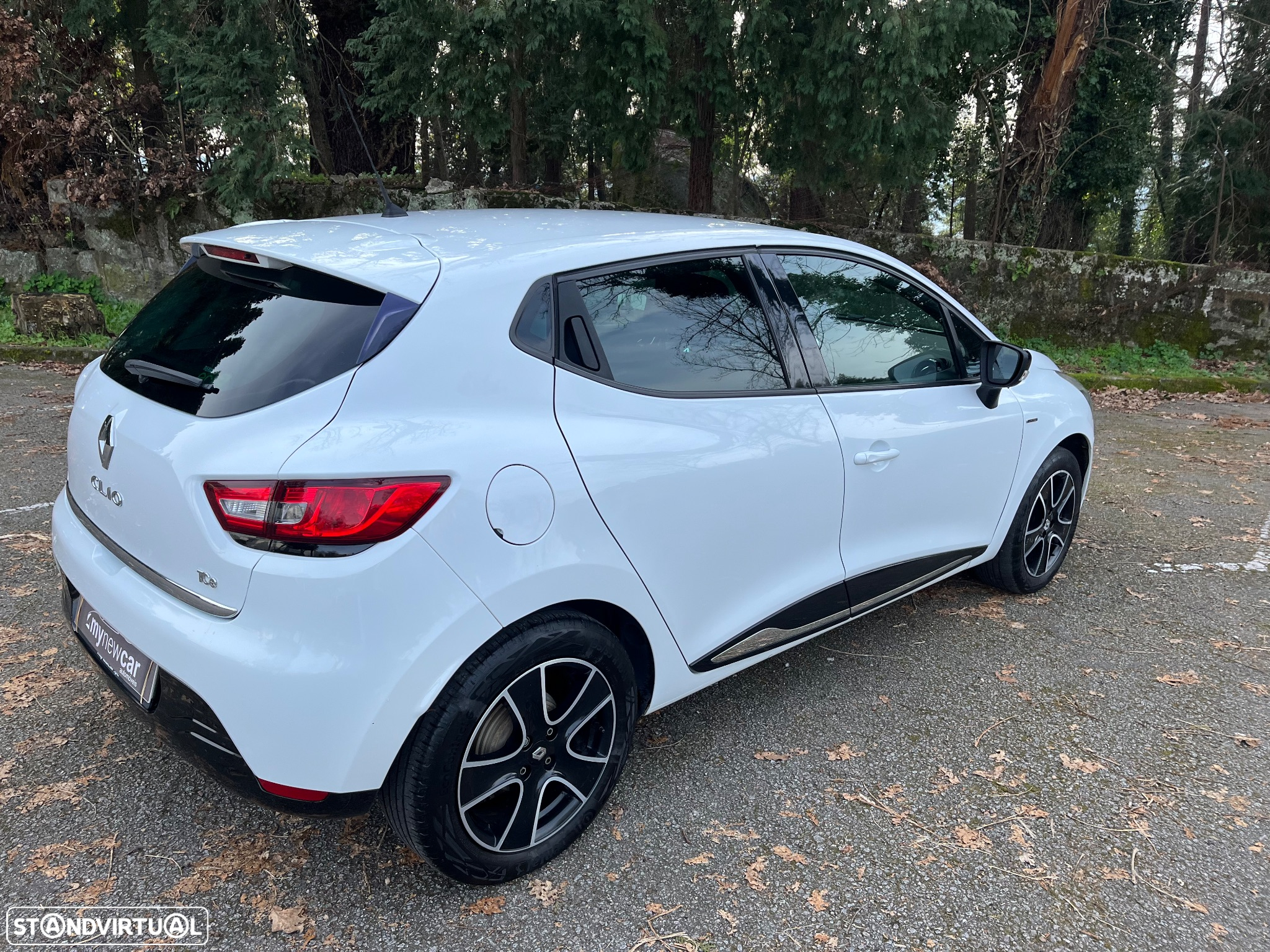 Renault Clio (Energy) TCe 90 Start & Stop LIMITED - 13