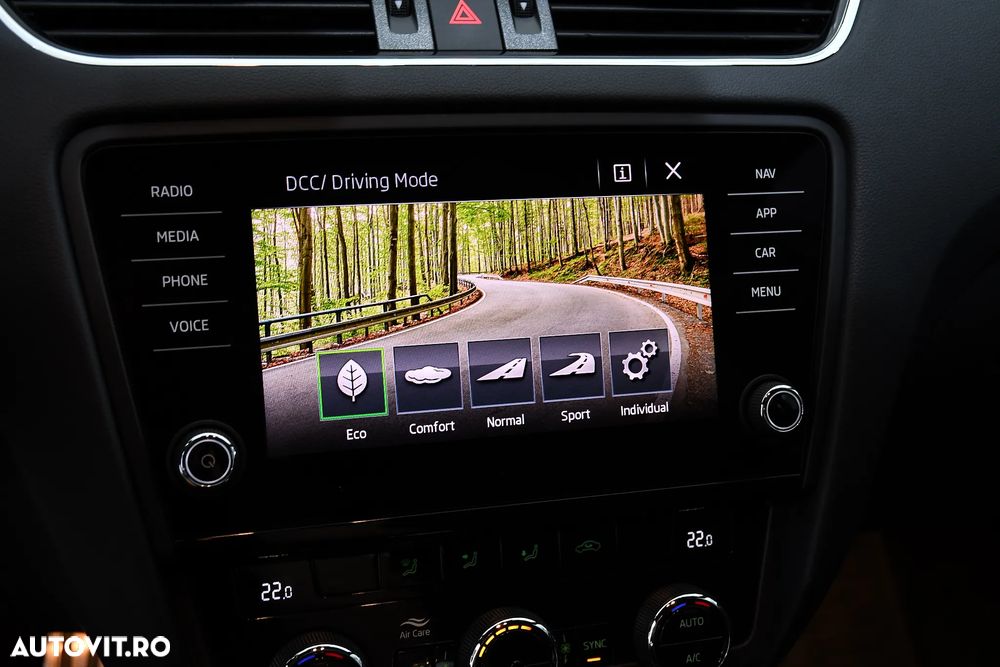 Skoda Octavia 2.0 TDI (Green tec) DSG RS - 20