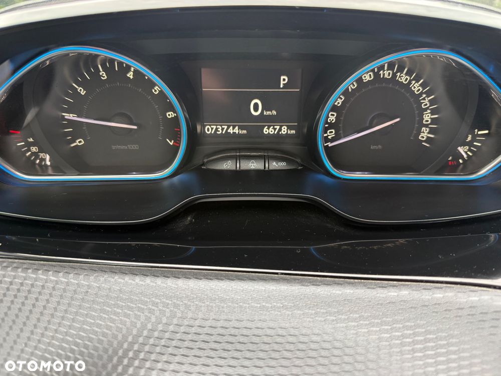 Peugeot 2008 PureTech 110 Stop&Start EAT6 Allure - 12