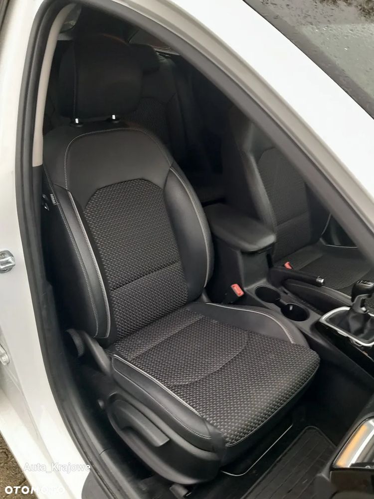 Kia Ceed 1.4 L - 24