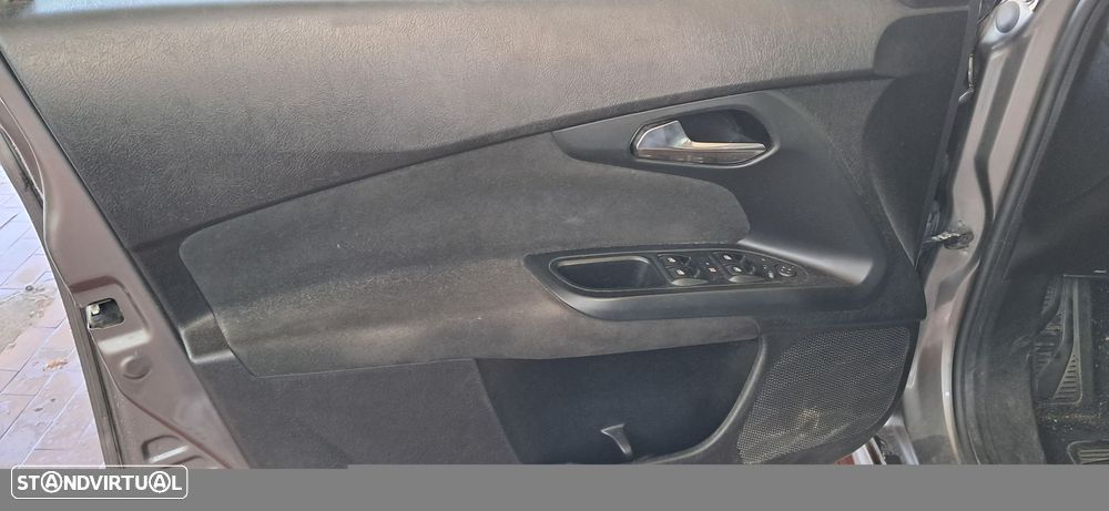 Fiat Tipo 1.3 M-Jet Lounge - 4