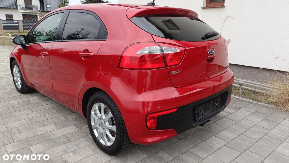 Kia Rio 1.4 Fifa World Cup Edition - 4