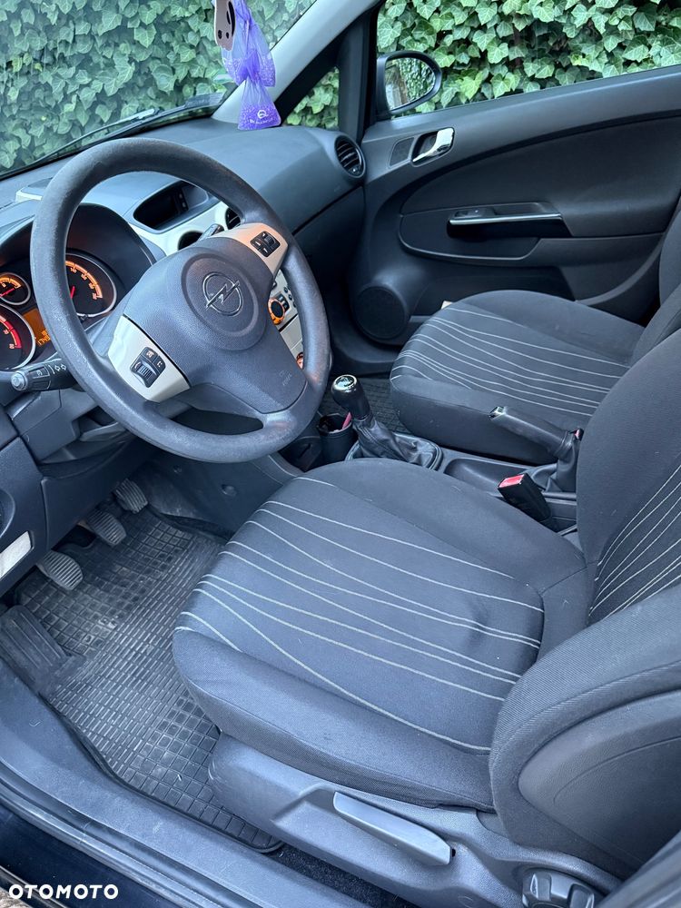 Opel Corsa 1.4 16V Cosmo - 15