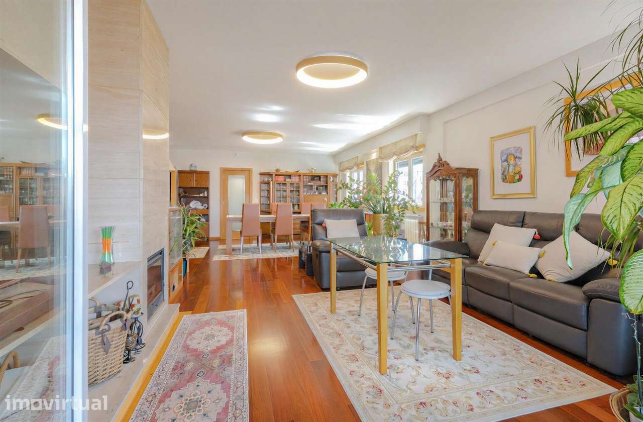Apartamento T3 de áreas excecionais junto a Santo Ovídio - Grande imagem: 5/39