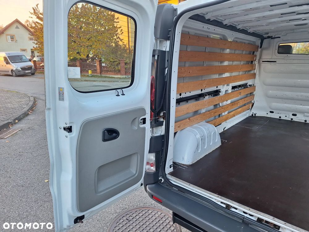 Renault Trafic - 30