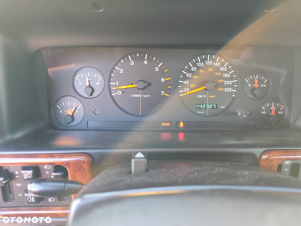 Jeep Grand Cherokee - 12