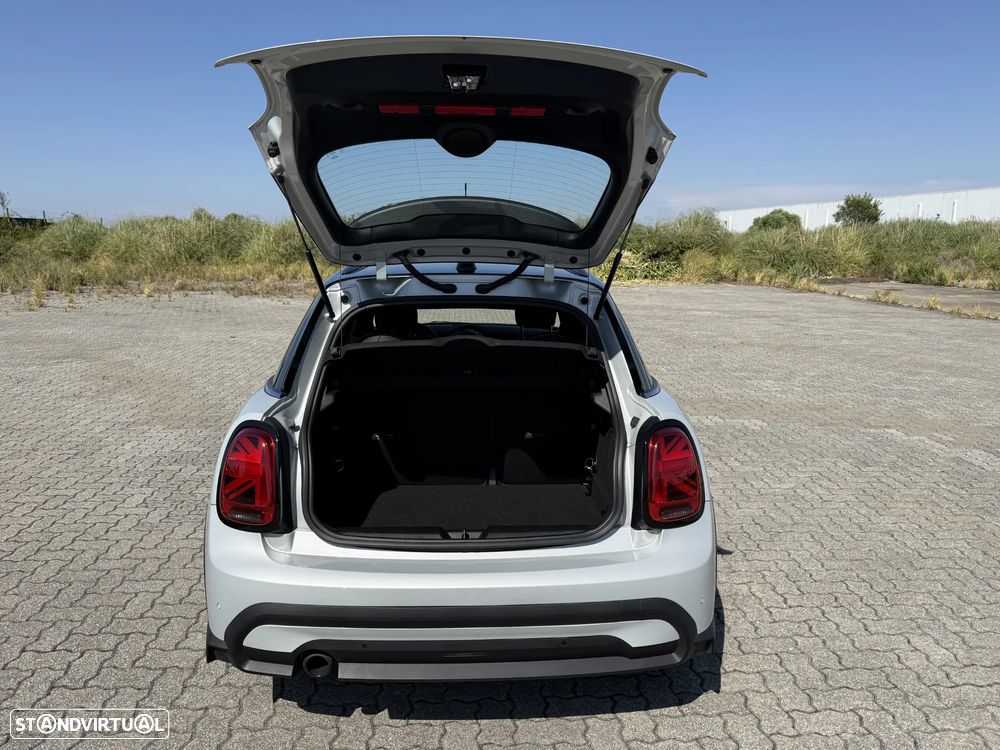 MINI 5 Portas Cooper Premium Plus JCW Auto - 17