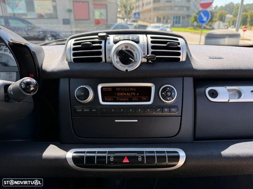 Smart ForTwo Coupé 1.0 mhd Passion 71 - 16