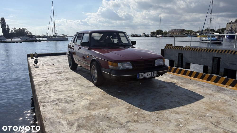 Saab 900 - 2