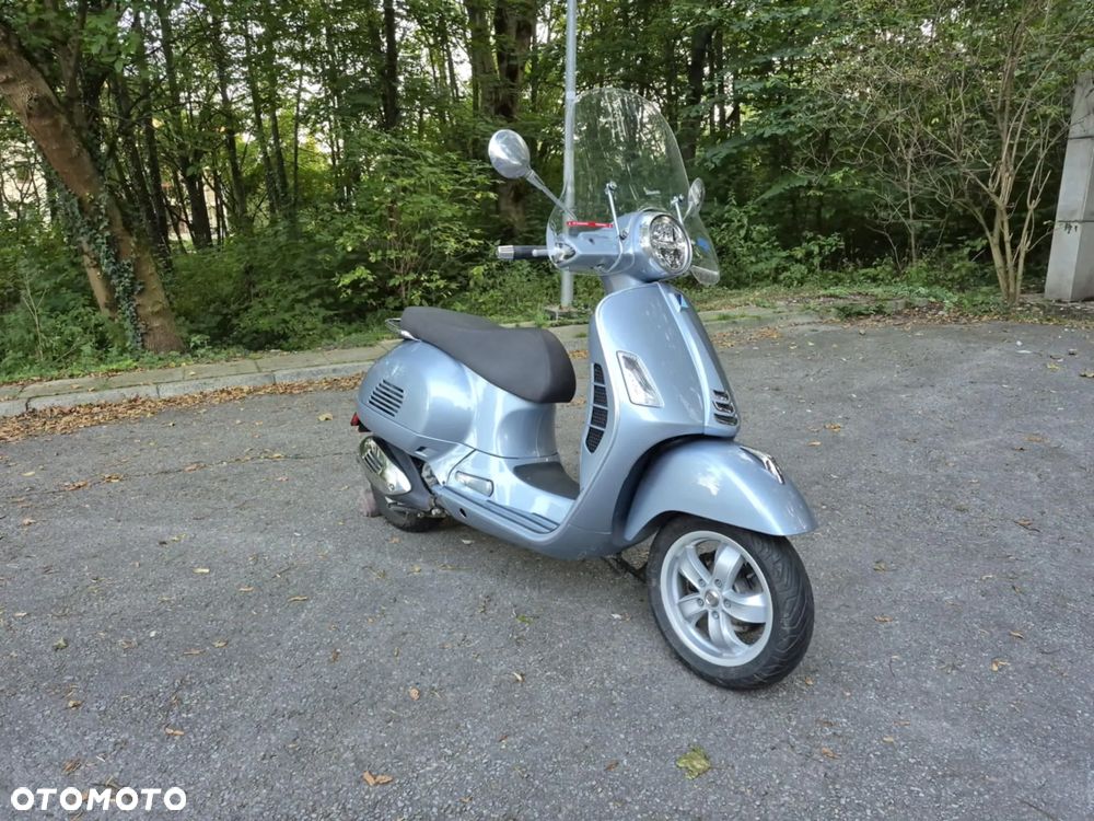 Vespa GTS - 1