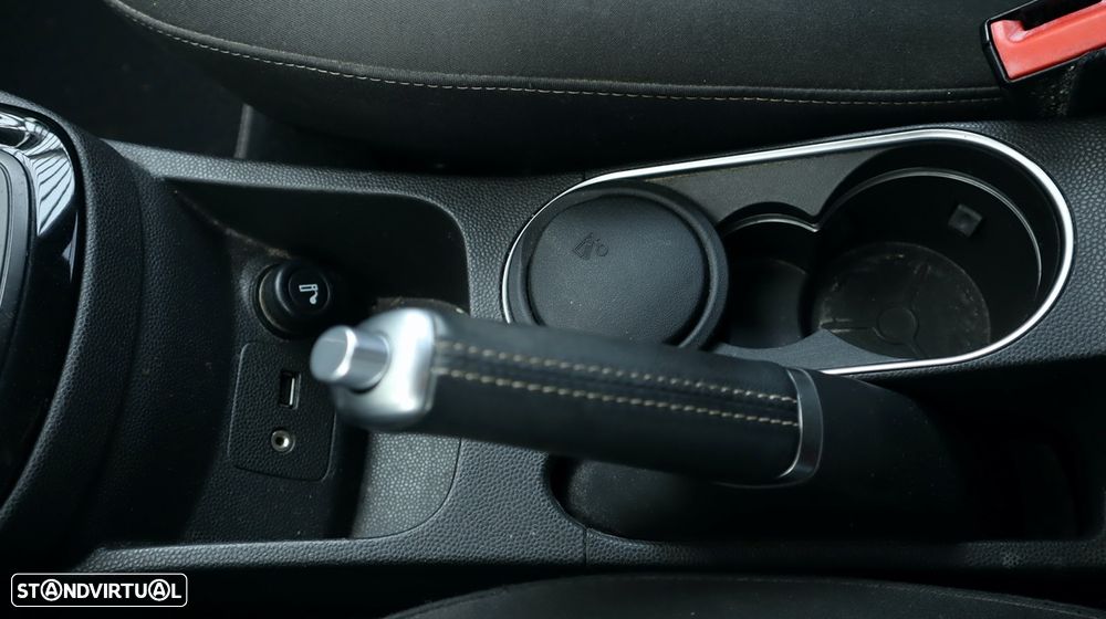Ford Fiesta 1.0 T EcoBoost Titanium PowerShift - 39