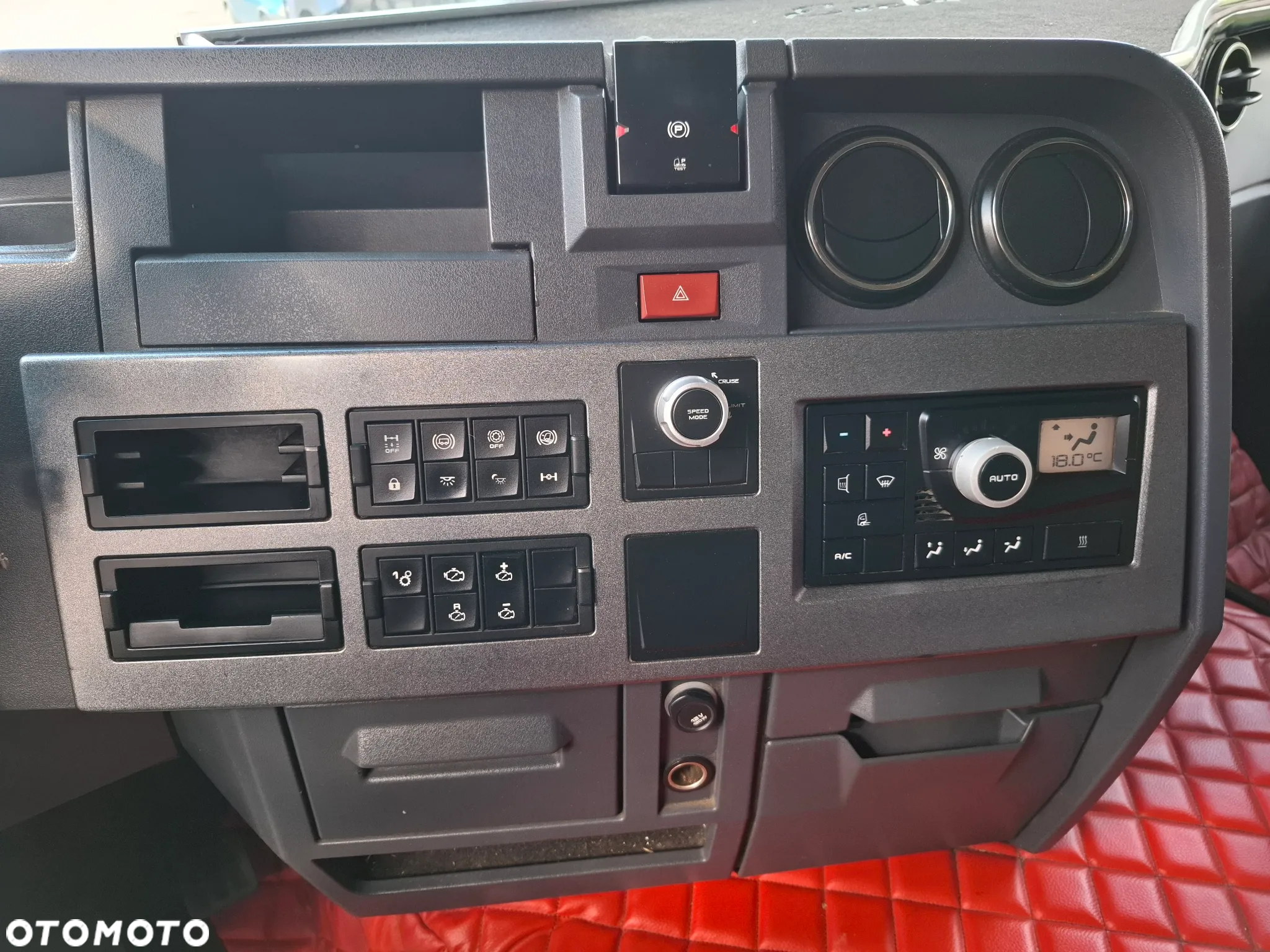 Renault - 9
