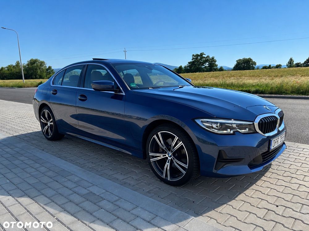 BMW Seria 3 330i xDrive - 4
