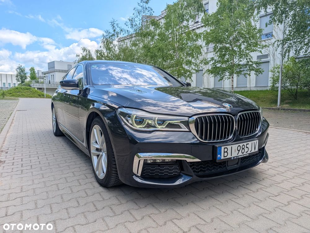 BMW Seria 7 740i - 5