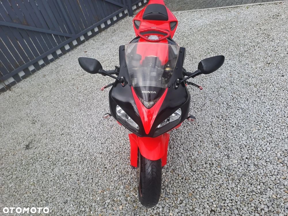Honda CBR - 7