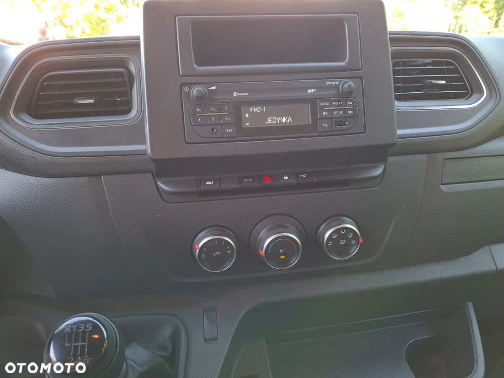 Renault Master 2.3 D 136 KM Salon PL - 26