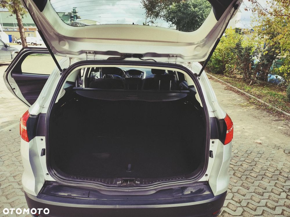 Ford Focus 1.5 TDCi SYNC Edition - 5