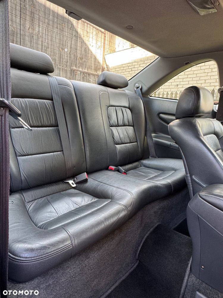 Honda Accord 2.0i ES - 11