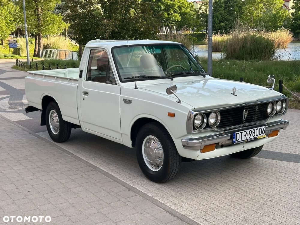 Toyota Hilux - 2