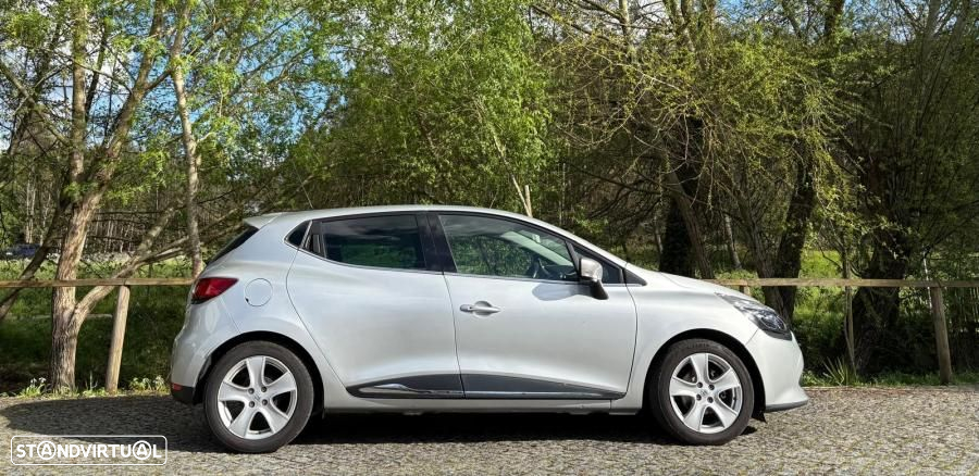 Renault Clio 1.5 dCi Dynamique S - 8