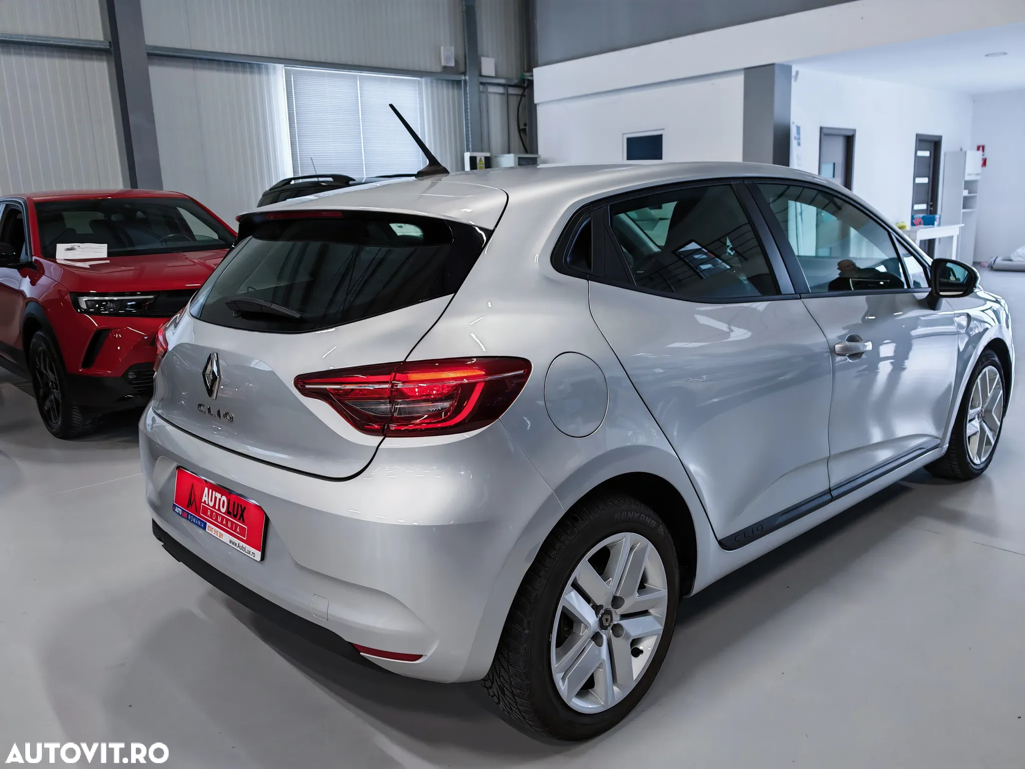 Renault Clio TCe 90 CVT TECHNO - 5